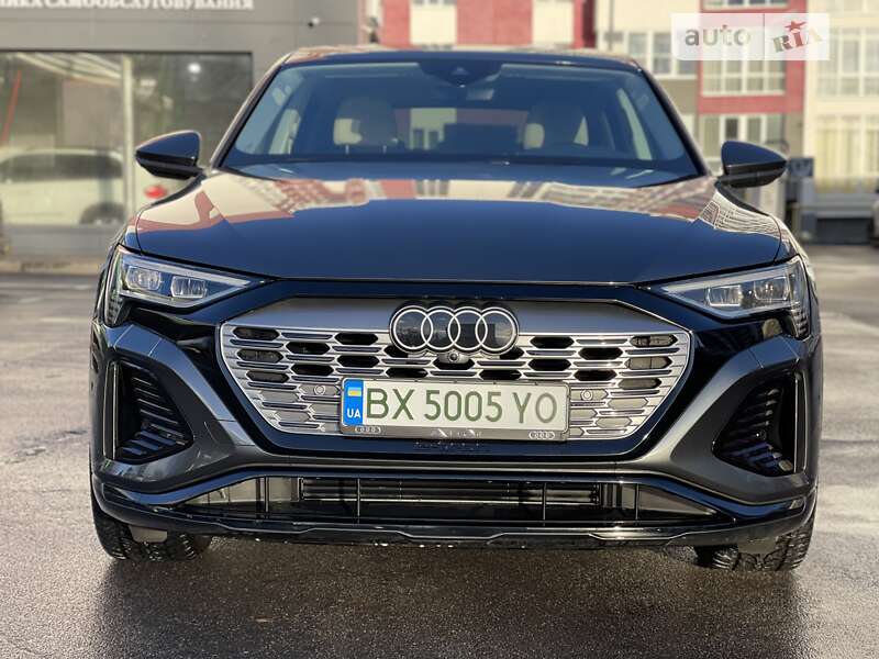 Позашляховик / Кросовер Audi Q8 e-tron 2023 в Хмельницькому