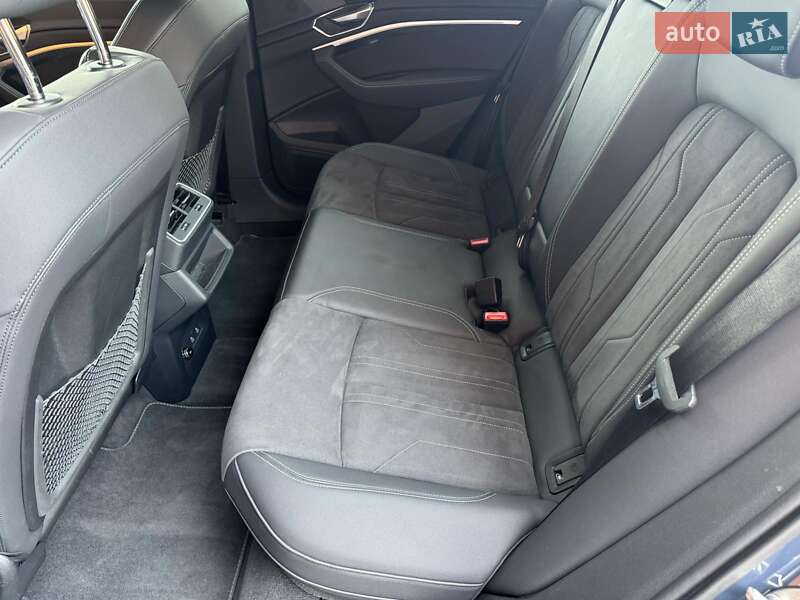 Внедорожник / Кроссовер Audi Q8 e-tron 2023 в Хмельницком фото 12 Внедорожник / Кроссовер Audi Q8 e-tron 2023 в Хмельницком