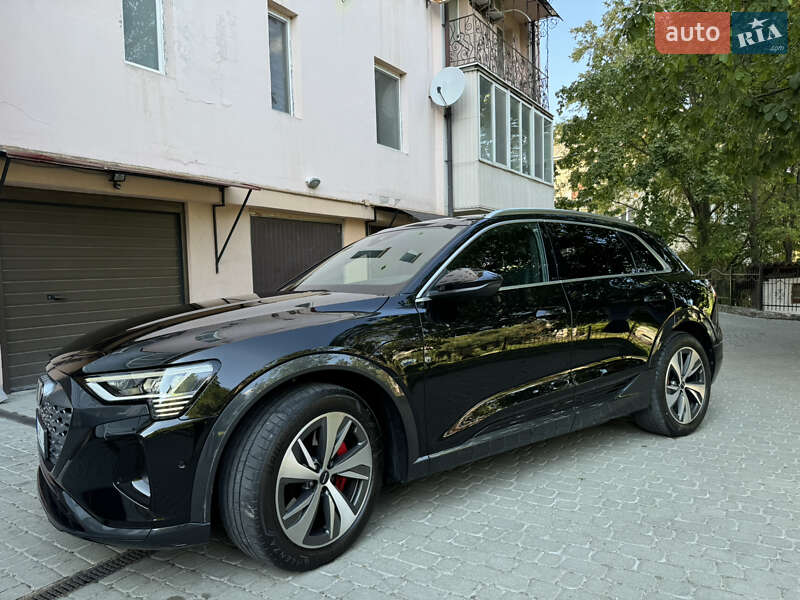 Внедорожник / Кроссовер Audi Q8 e-tron 2023 в Тернополе