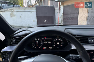 Внедорожник / Кроссовер Audi Q8 e-tron 2023 в 