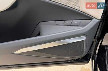 Позашляховик / Кросовер Audi Q8 e-tron 2023 в 