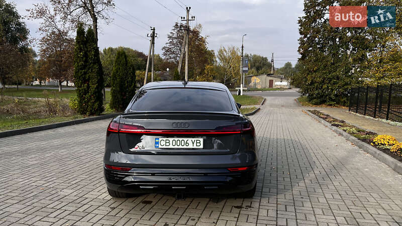 Внедорожник / Кроссовер Audi Q8 e-tron 2023 в Киеве