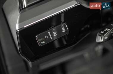 Внедорожник / Кроссовер Audi Q8 e-tron 2023 в 