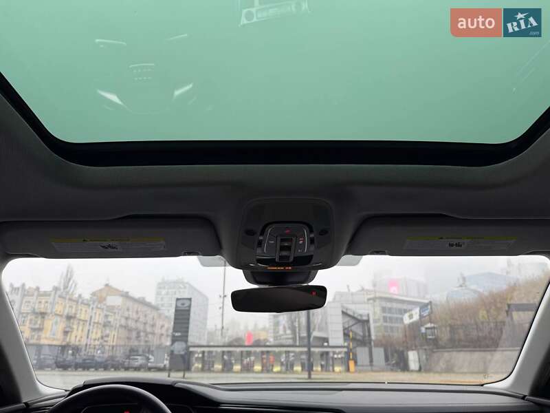 Позашляховик / Кросовер Audi Q8 e-tron 2023 в Києві