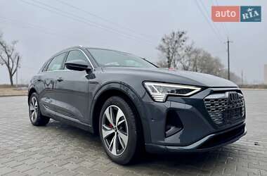 Внедорожник / Кроссовер Audi Q8 e-tron 2023 в Киеве