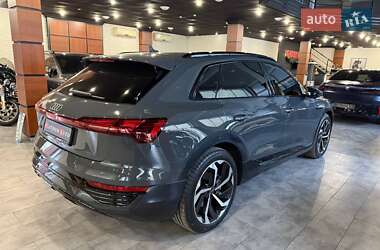 Внедорожник / Кроссовер Audi Q8 e-tron 2023 в 
