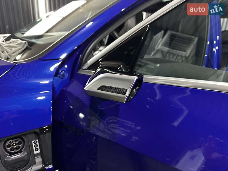 Позашляховик / Кросовер Audi Q8 e-tron 2023 в Хмельницькому
