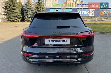 Внедорожник / Кроссовер Audi Q8 e-tron 2023 в 