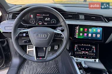 Внедорожник / Кроссовер Audi Q8 e-tron 2023 в 