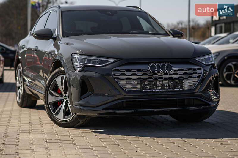 Внедорожник / Кроссовер Audi Q8 e-tron 2023 в Львове