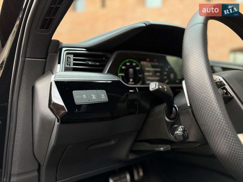 Внедорожник / Кроссовер Audi Q8 e-tron 2023 в Львове