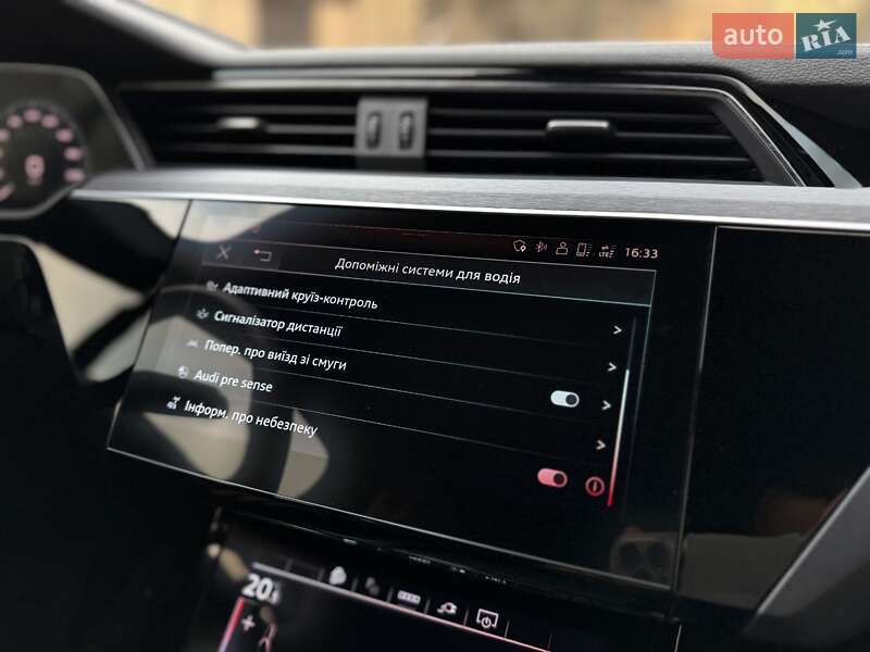 Внедорожник / Кроссовер Audi Q8 e-tron 2023 в Львове