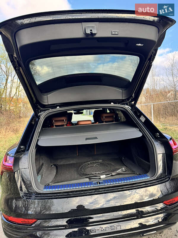 Внедорожник / Кроссовер Audi Q8 e-tron 2024 в Киеве