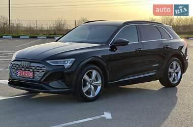 Внедорожник / Кроссовер Audi Q8 e-tron 2023 в 