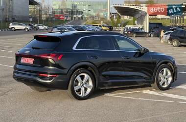 Внедорожник / Кроссовер Audi Q8 e-tron 2023 в 