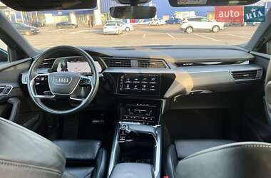 Внедорожник / Кроссовер Audi Q8 e-tron 2023 в 
