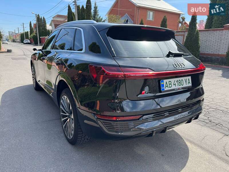 Внедорожник / Кроссовер Audi Q8 e-tron 2023 в Виннице