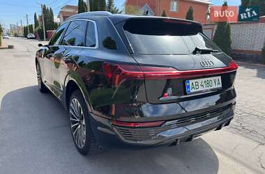 Внедорожник / Кроссовер Audi Q8 e-tron 2023 в 