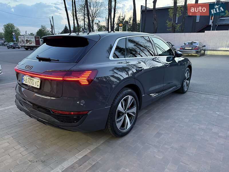 Внедорожник / Кроссовер Audi Q8 e-tron 2023 в Виннице