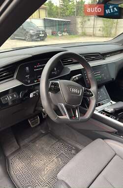 Внедорожник / Кроссовер Audi Q8 e-tron 2023 в 