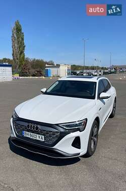 Внедорожник / Кроссовер Audi Q8 e-tron 2023 в 