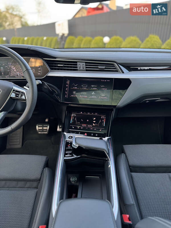 Внедорожник / Кроссовер Audi Q8 e-tron 2023 в Львове