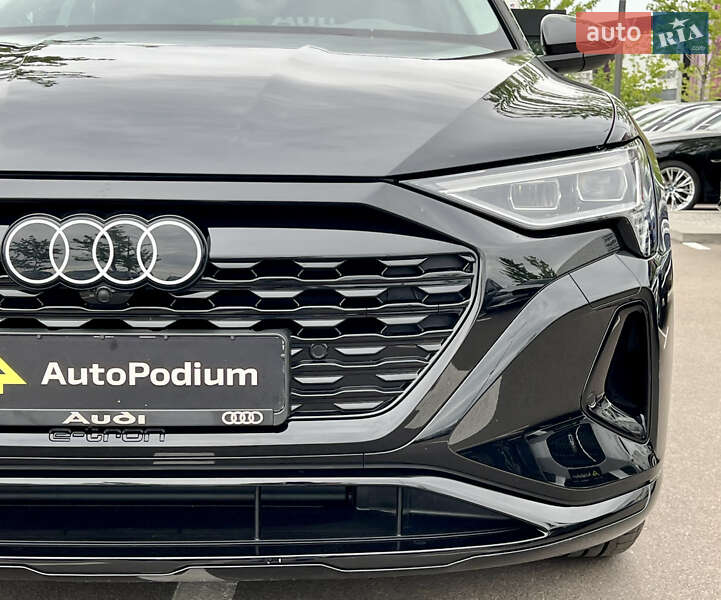 Позашляховик / Кросовер Audi Q8 e-tron 2023 в Києві