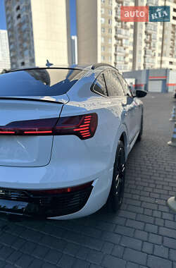 Внедорожник / Кроссовер Audi Q8 e-tron 2023 в 