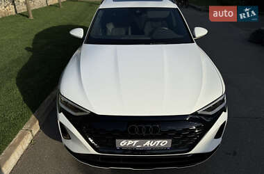 Внедорожник / Кроссовер Audi Q8 e-tron 2024 в 