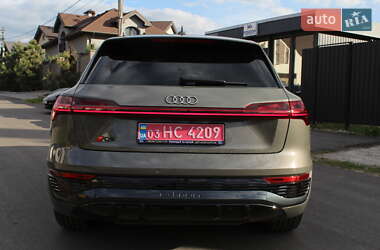 Внедорожник / Кроссовер Audi Q8 e-tron 2023 в 