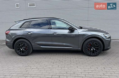 Внедорожник / Кроссовер Audi Q8 e-tron 2023 в 