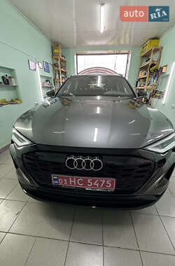 Внедорожник / Кроссовер Audi Q8 e-tron 2023 в 