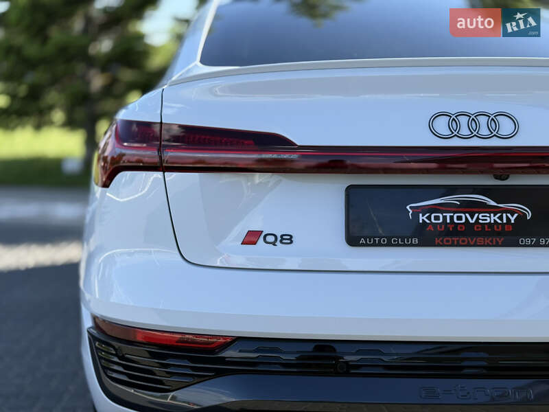 Внедорожник / Кроссовер Audi Q8 e-tron 2023 в Одессе