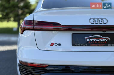 Внедорожник / Кроссовер Audi Q8 e-tron 2023 в 
