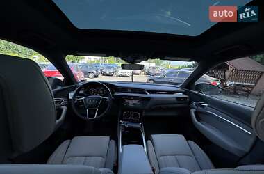 Внедорожник / Кроссовер Audi Q8 e-tron 2023 в 