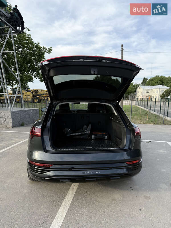 Внедорожник / Кроссовер Audi Q8 e-tron 2023 в Виннице фото 38 Внедорожник / Кроссовер Audi Q8 e-tron 2023 в Виннице