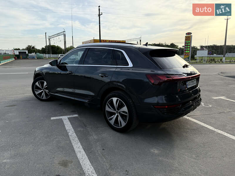 Внедорожник / Кроссовер Audi Q8 e-tron 2023 в Виннице фото 56 Внедорожник / Кроссовер Audi Q8 e-tron 2023 в Виннице