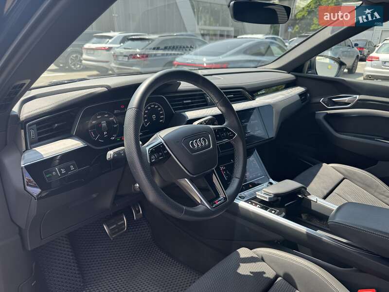 Внедорожник / Кроссовер Audi Q8 e-tron 2023 в Одессе