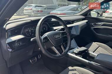 Внедорожник / Кроссовер Audi Q8 e-tron 2023 в 