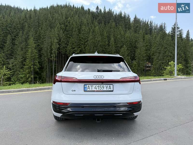 Внедорожник / Кроссовер Audi Q8 e-tron 2023 в Буковеле