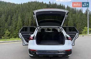 Внедорожник / Кроссовер Audi Q8 e-tron 2023 в 