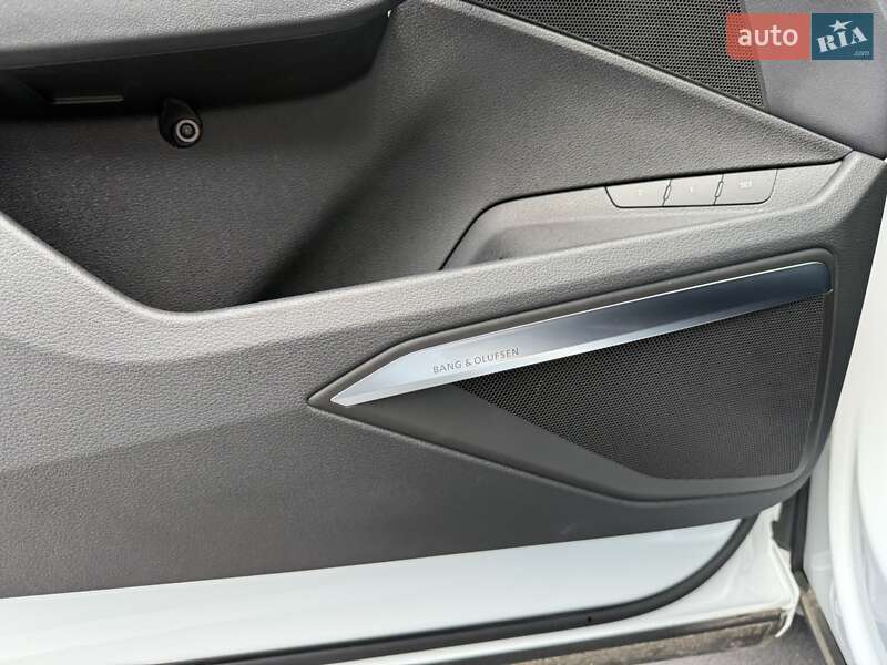 Внедорожник / Кроссовер Audi Q8 e-tron 2023 в Буковеле