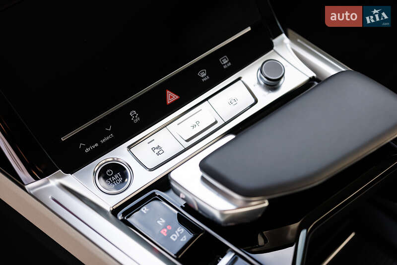 Внедорожник / Кроссовер Audi Q8 e-tron 2024 в Киеве