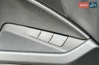 Внедорожник / Кроссовер Audi Q8 e-tron 2024 в 