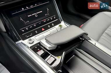 Внедорожник / Кроссовер Audi Q8 e-tron 2024 в 