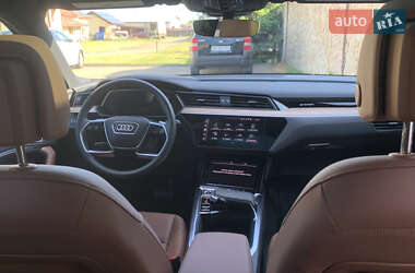 Внедорожник / Кроссовер Audi Q8 e-tron 2023 в 