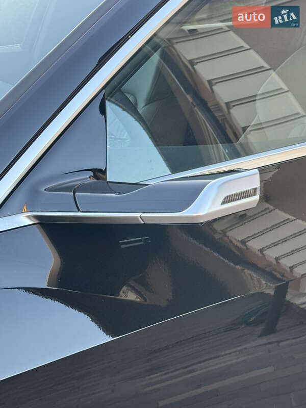Внедорожник / Кроссовер Audi Q8 e-tron 2023 в Черновцах