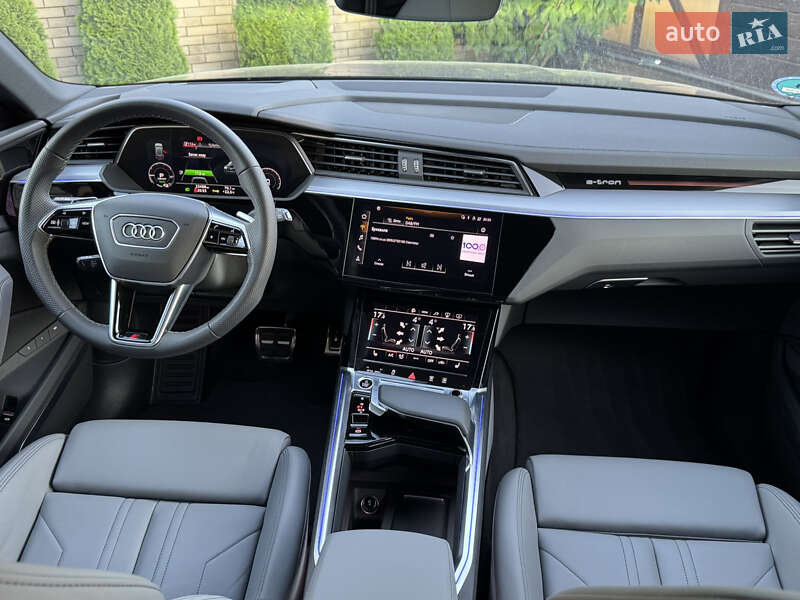 Внедорожник / Кроссовер Audi Q8 e-tron 2023 в Черновцах