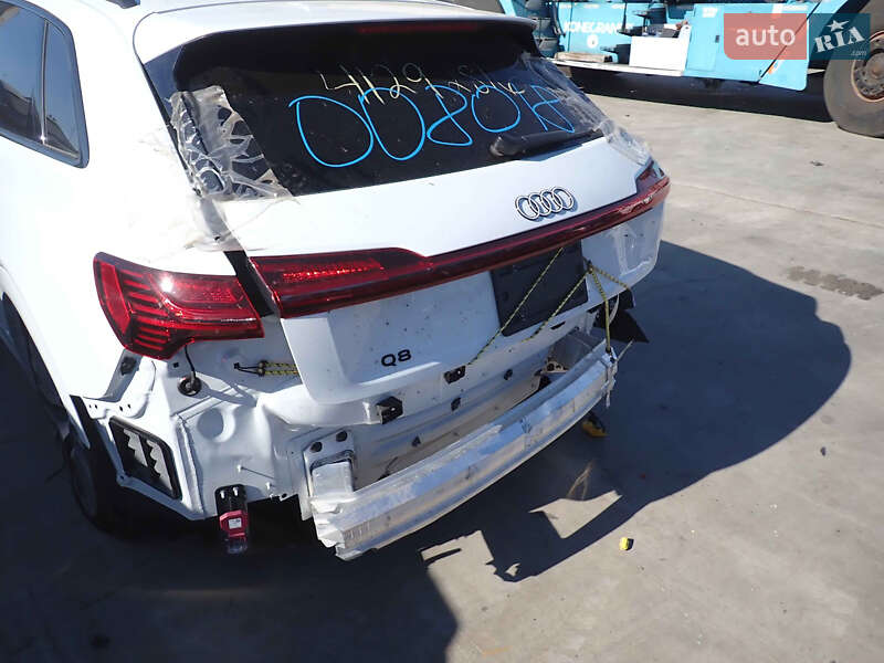 Внедорожник / Кроссовер Audi Q8 e-tron 2023 в Киеве