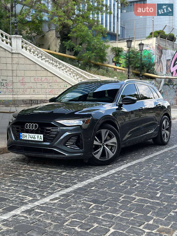Внедорожник / Кроссовер Audi Q8 e-tron 2023 в Одессе